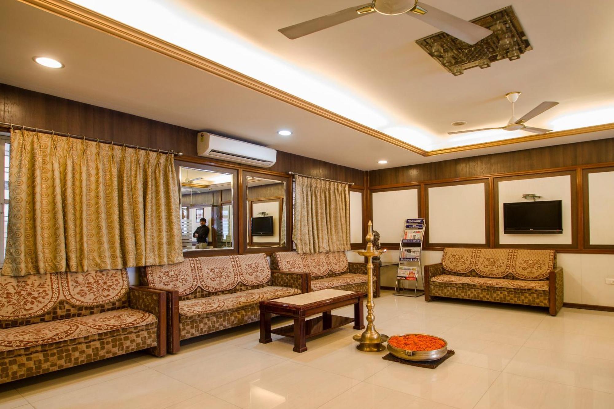 Hotel O Surya Residency Hyderabad Eksteriør billede