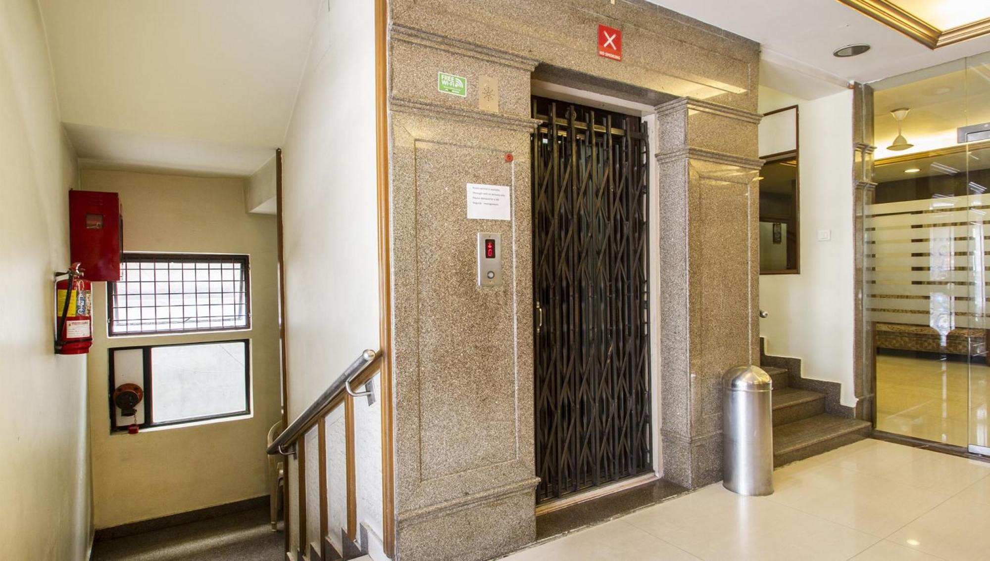 Hotel O Surya Residency Hyderabad Eksteriør billede
