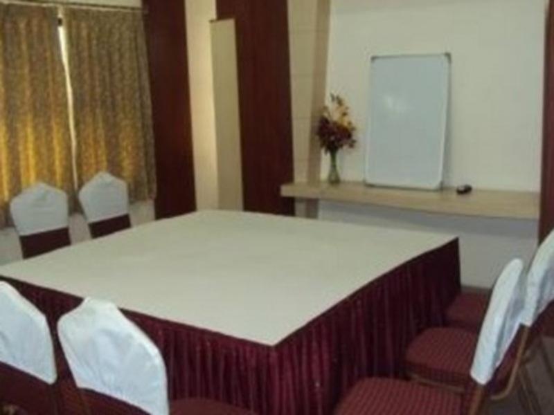 Hotel O Surya Residency Hyderabad Eksteriør billede