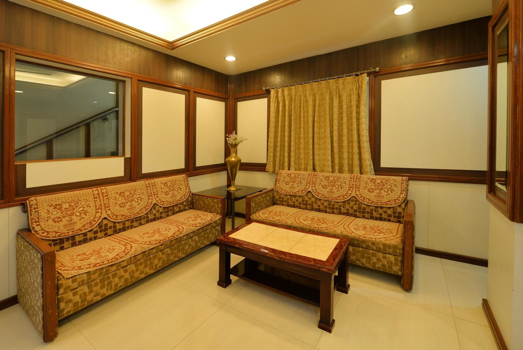 Hotel O Surya Residency Hyderabad Eksteriør billede
