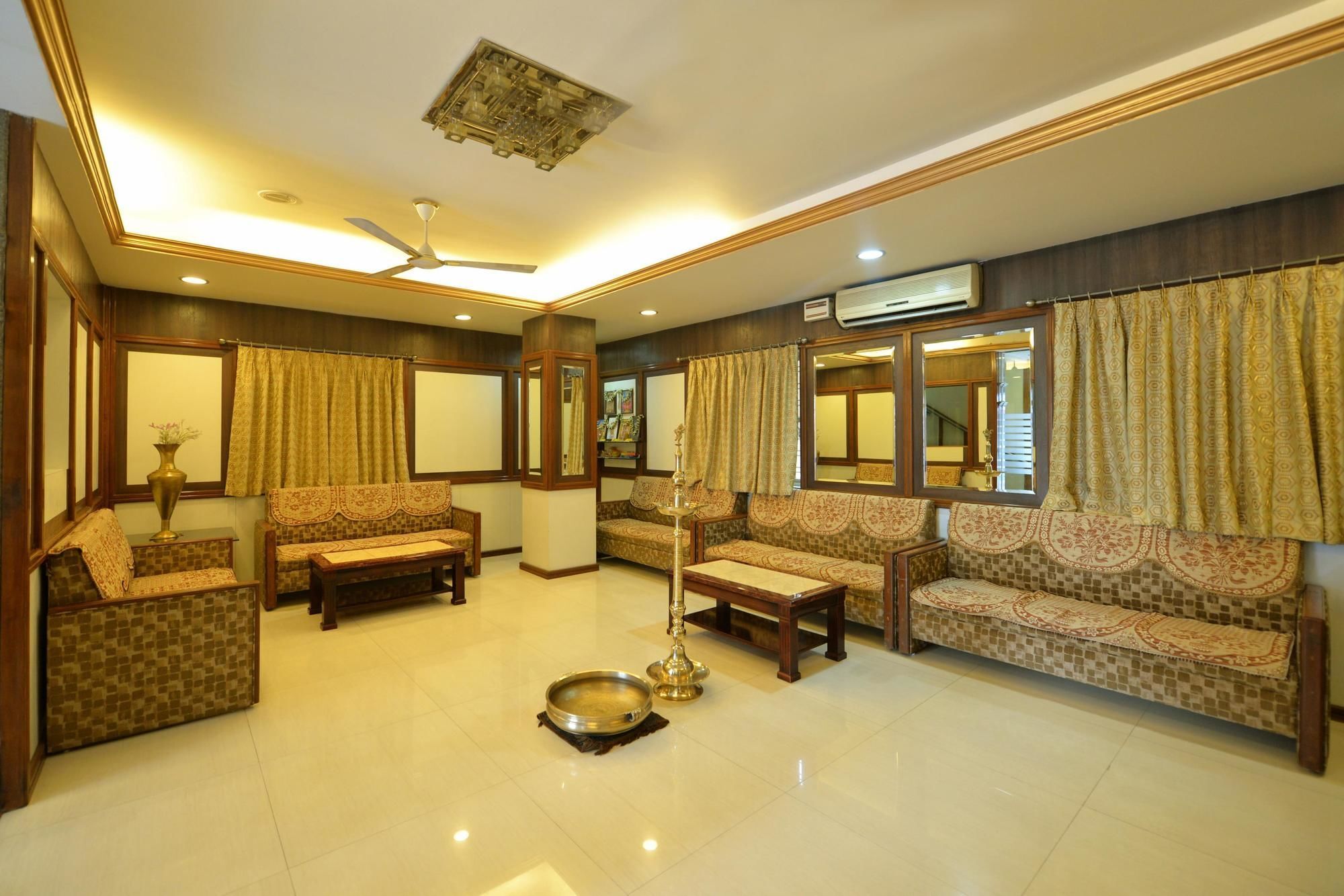Hotel O Surya Residency Hyderabad Eksteriør billede