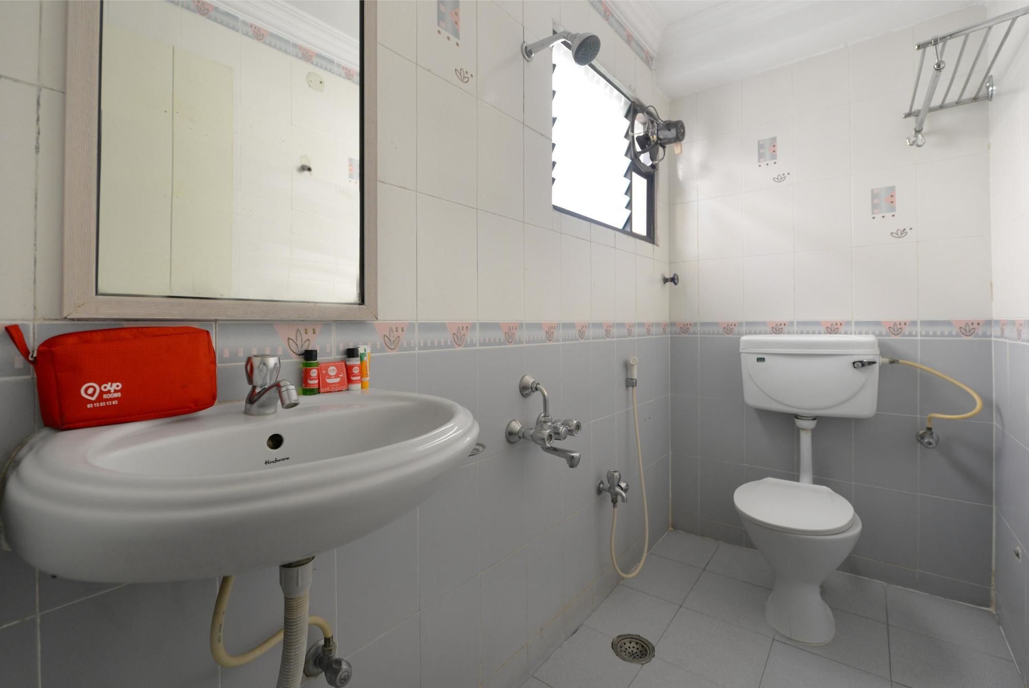 Hotel O Surya Residency Hyderabad Eksteriør billede